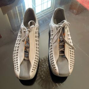 Nike G Series - Size: 7